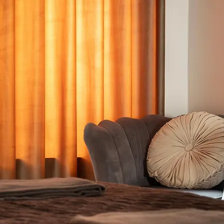 Old Town Superior Apartment *